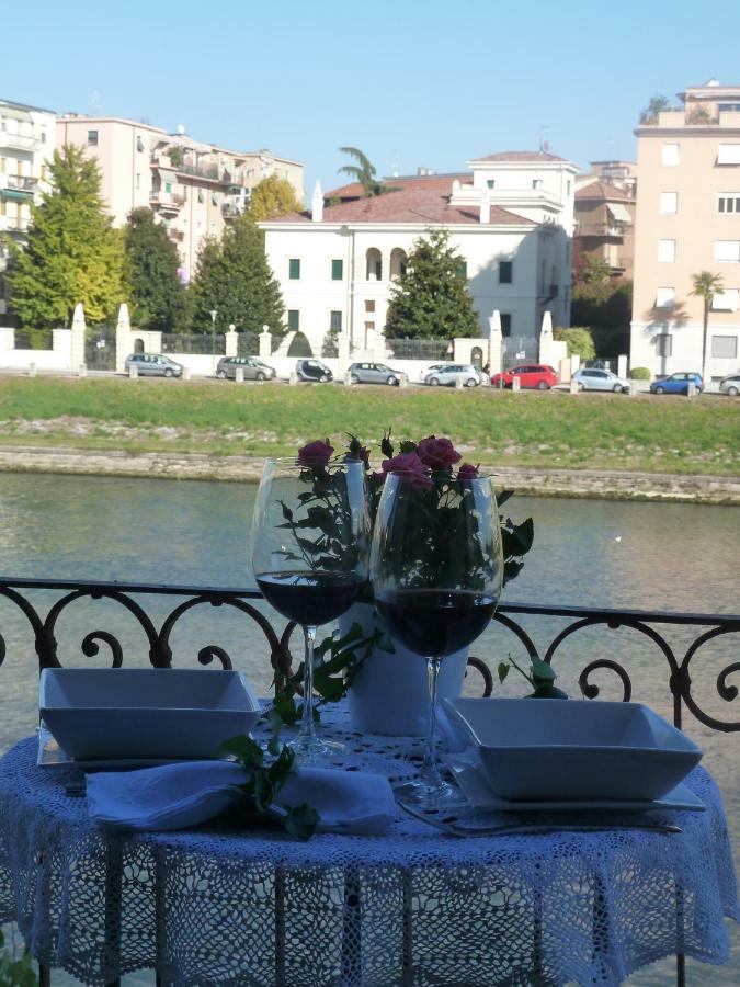 Casa Archi - Balcone Sul Fiume Apartment เวโรนา ภายนอก รูปภาพ